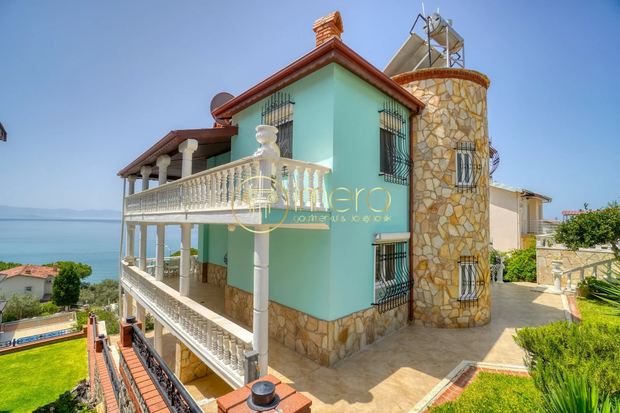 YONCAKÖY'DE TOPLAM 786 m2 ARSALI TAM MÜSTAKİL HAVUZLU VİLLA